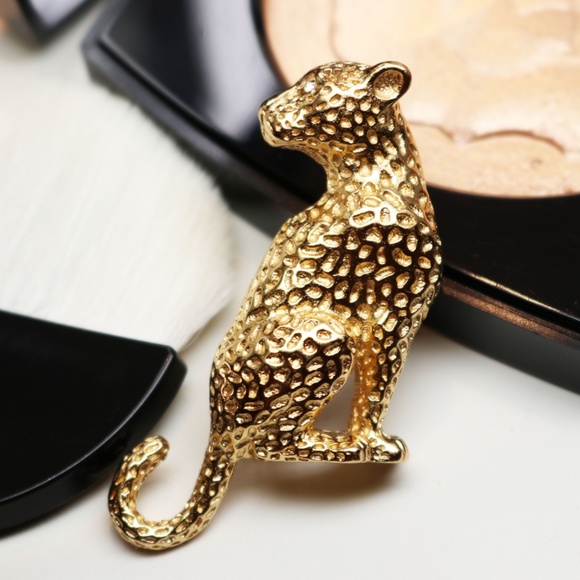 Dior Jewelry - ✨💫 SOLD 🎊 HOST PICK Vintage Christian Dior Leopard Brooch